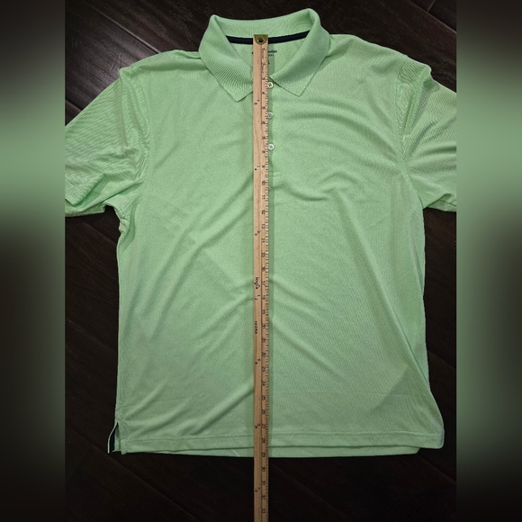 Soft Mint Green Polo Shirt in Lightweight Fabric - Picture 4 of 8